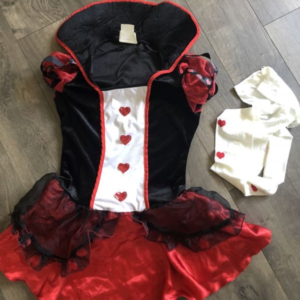 Queen of hearts costume